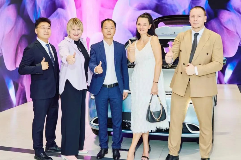 Market Follower Strategy It Comes | DONGFENG BOX Hit the Market